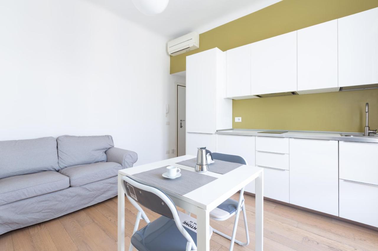 Porta Nuova Bright Studio With Balcony Milan Exterior photo